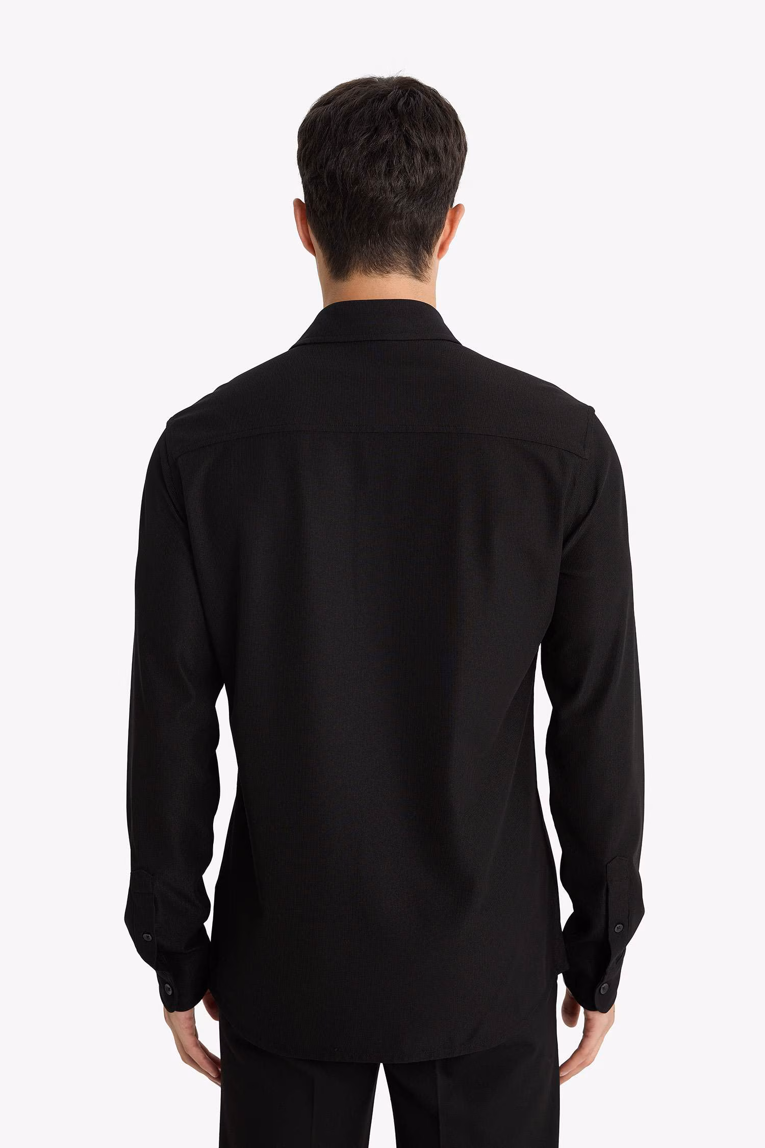 E9061AX_25AU_BK27_06_01